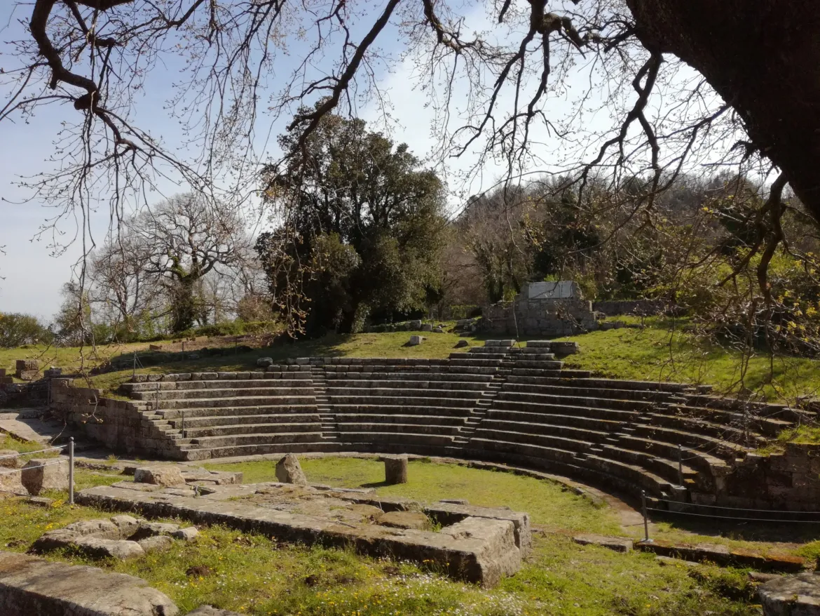 Il Monte Tuscolo: Un Viaggio tra Natura Mito e Storia